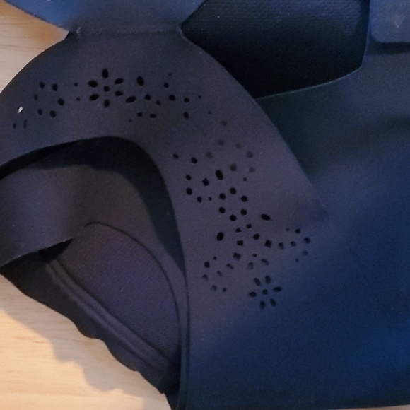 Victoria's Secret SPORT Max Sport Bra - Size 36C - Picture 3 of 4